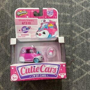 Shopkins Cutie Cars “Wheely Sneaky” QT2-10
